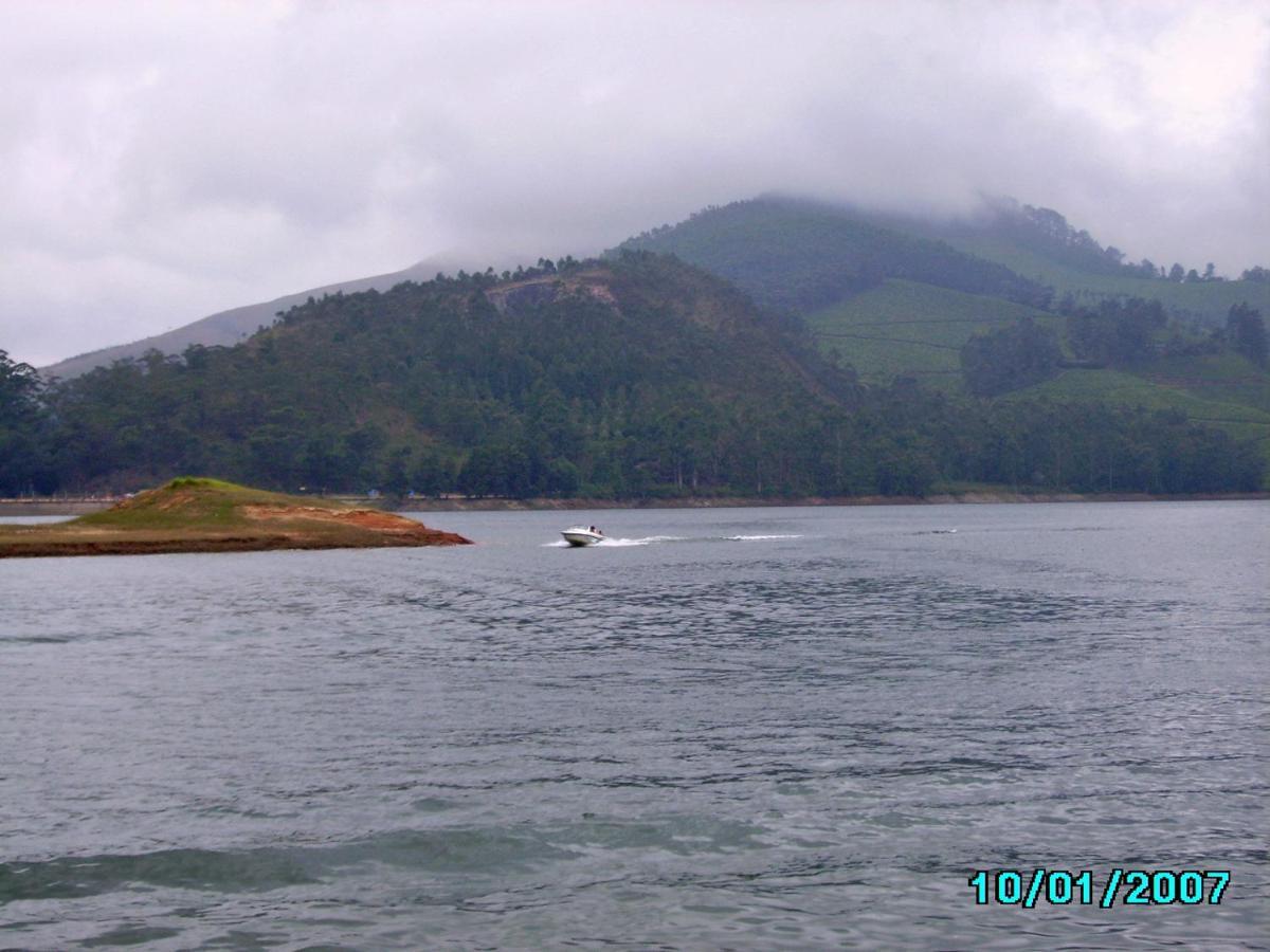 Hotel Emerald Inn Munnar Exteriör bild