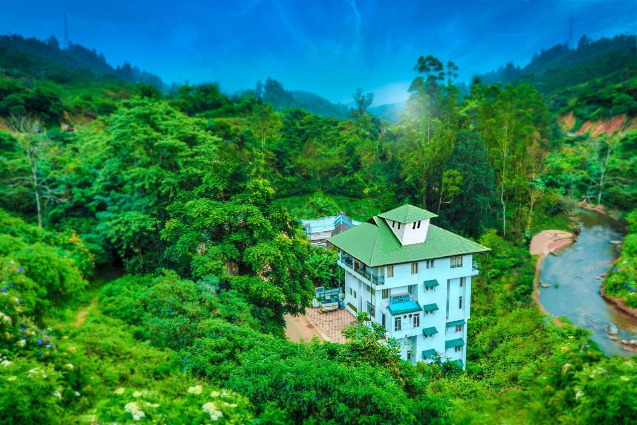 Hotel Emerald Inn Munnar Exteriör bild